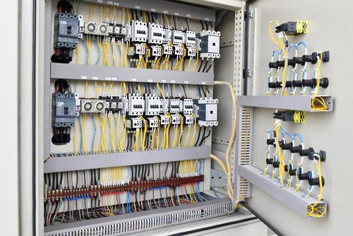12 Way IP44 Distribution Boards Three Phase and Neutral