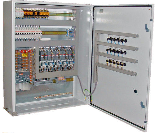 EMPIRE IP44 Distribution Boards Three Phase