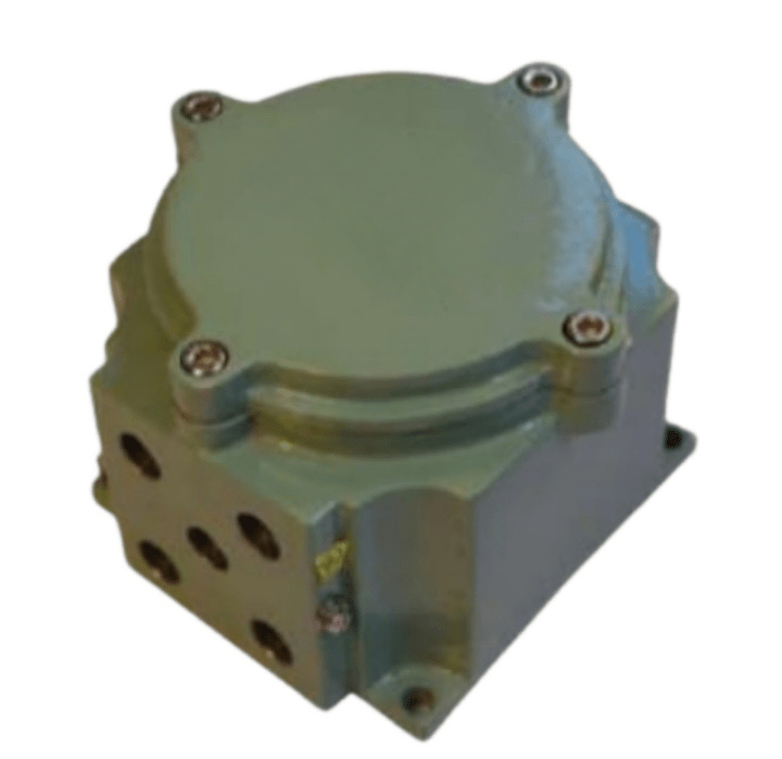 150 x 150 mm Surface Mounted 2 ways Junction Boxes