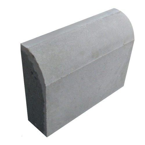 17199-6545_image_0.jpg Concrete Cement Kerb Stones 300 x 450 x 150 mm