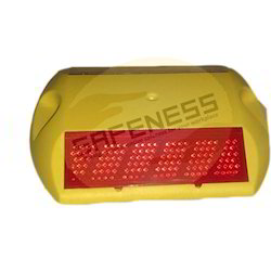 15878-2483_image_0.jpg Safeness Quotient Poly-carbonate Road Marker Road Stud SQL-TRS-RS-RS-001