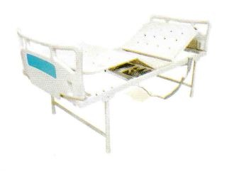 16051-5818_image_0.jpg GOSWAMI Four section electric Fowler Bed 1950 x 910 x 600 mm