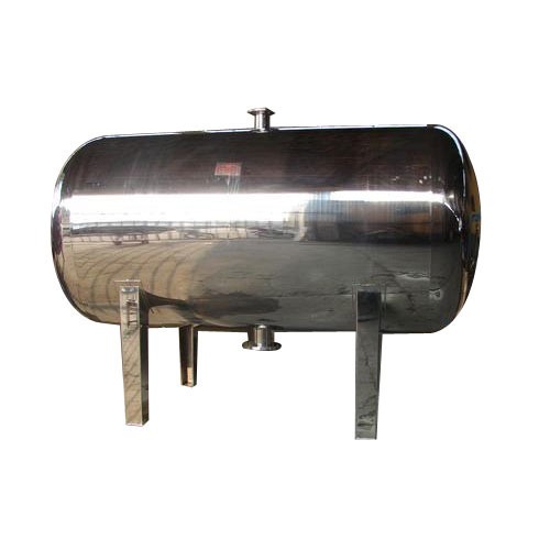 L M FABRICATION Steel Water Tanks 500 - 5000 L Silver