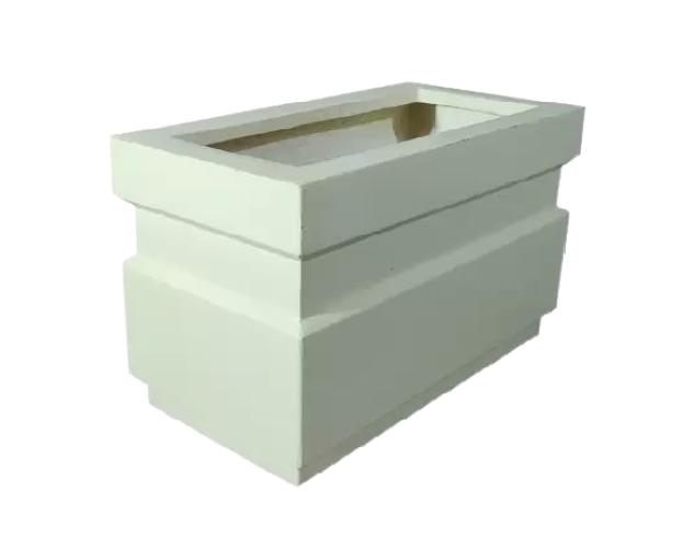 16829-7411_image_0.jpg AGT Fibre Reinforced Plastic Pot Planter White