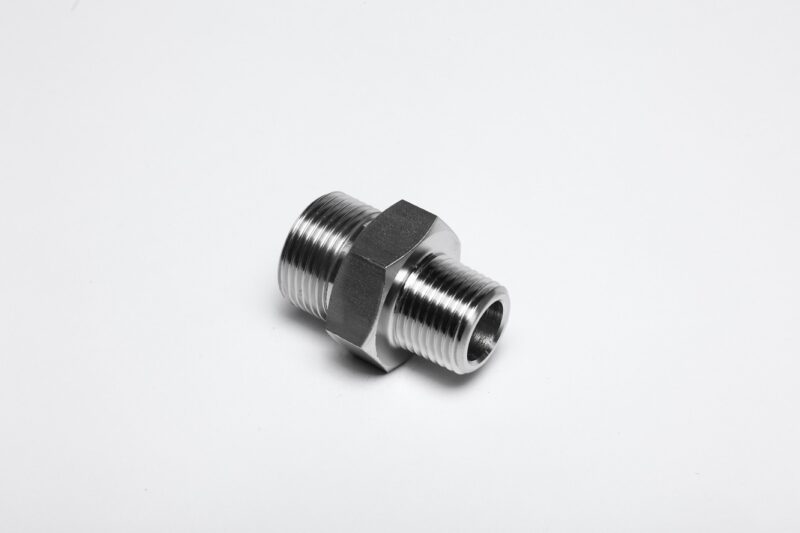 13910_image_0.jpg BI-LOK 1/4" NPTM 1/2" BSP SS316 Reducer Hex Nipples SS316