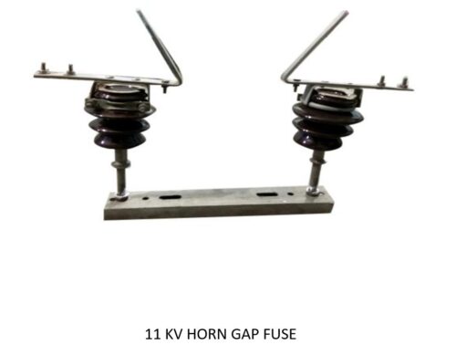 15705-305_image_0.jpg Drop Out Fuse 100 A Porcelain Three Phase Horn Gap Fuses
