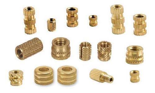 15830-384_image_0.jpeg Maxwell M2 - M42 Brass Mould In Thread Inserts