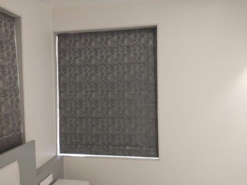15948-121_image_0.jpeg Blinds Roman Blind