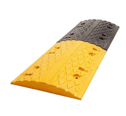 15957-77_image_0.png SOLESAFE Polymer Rubberized Speed Breaker SQL-TRS-SB-PRSB-008 Black and Yellow