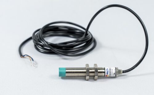 16003-1016_image_0.jpg SMTL Inductive Brass Cylindrical Proximity Sensors