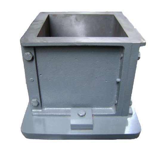 LABHUBAA ENTERPRISES 100 x 100 x 100 (mm) Mild Steel Cube Moulds 5-10 Kg