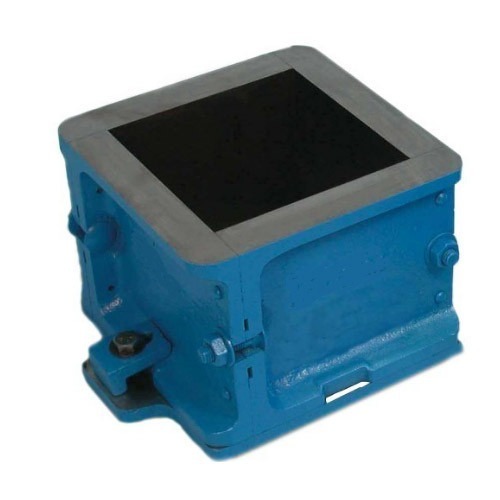 16100-1570_image_0.jpg LABHUBAA ENTERPRISES 100 x 100 x 100 (mm) Cast Iron Cube Moulds 5-10 Kg