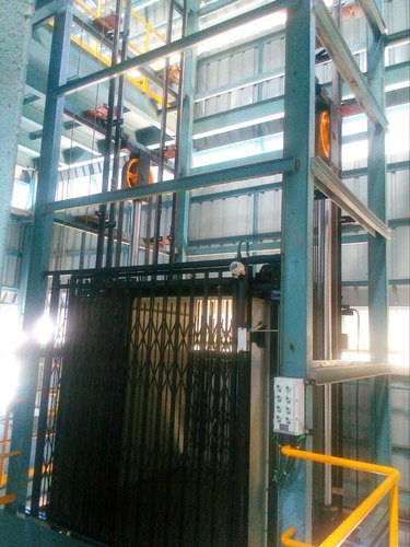 S Crane Mild Steel 20 ft Hydraulic Goods Lift 1000 kg