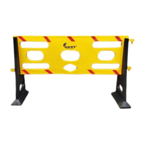 16678-1720_image_0.jpg DKNV LLDPE Fencing Road Barrier RBY05