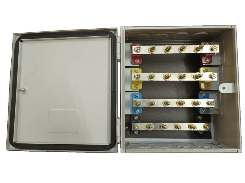 16824-5293_image_0.jpg NITSON AND AMITSU 200 A Three Phase With Neutral 4 Ways Busbar Chamber Box