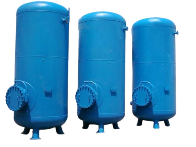 16841-3258_image_0.jpg Powder SS Storage Tanks