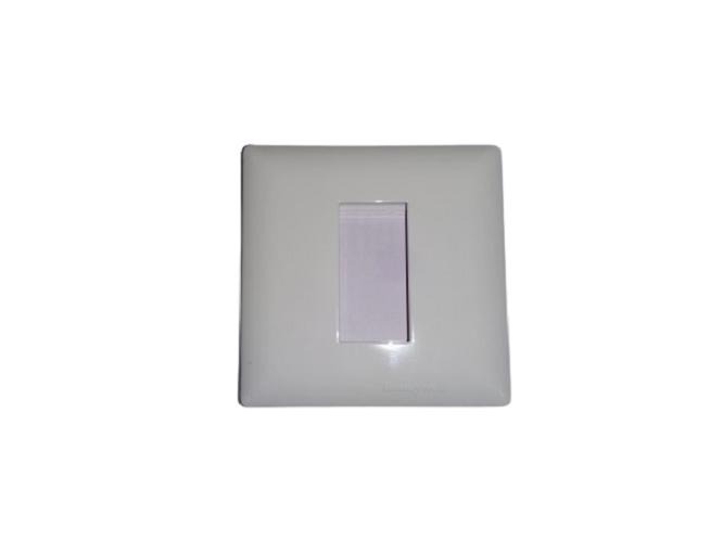 16855-522_image_0.jpg Honeywell EW101WHI 1 Module White Modular Switch Plate Cover