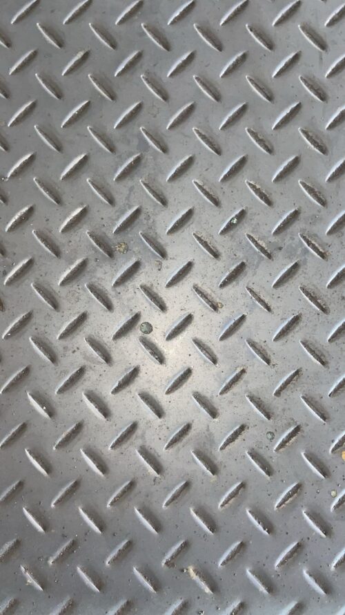 16940-1145_image_0.jpg SAIL 5 mm E250 MS Chequered Plates 1250 mm Cross