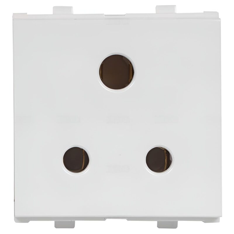 EnGem 6 A White 3 Pin Plug Electrical Sockets