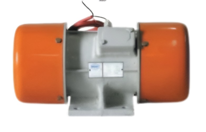 NEW BHARAT Cast Iron Three Phase Vibratory Motor