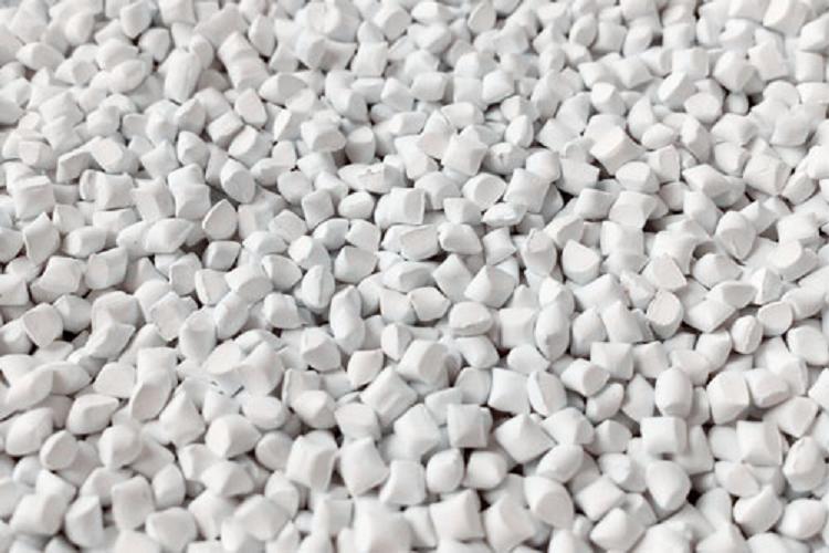 17223-1343_image_0.jpg Mittal Polymer Masterbatches White 100 kg Bag