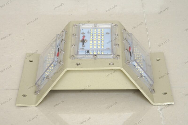 17256-5786_image_1.jpg Veltrox 30 W Aluminium Cool White LED PIT Light
